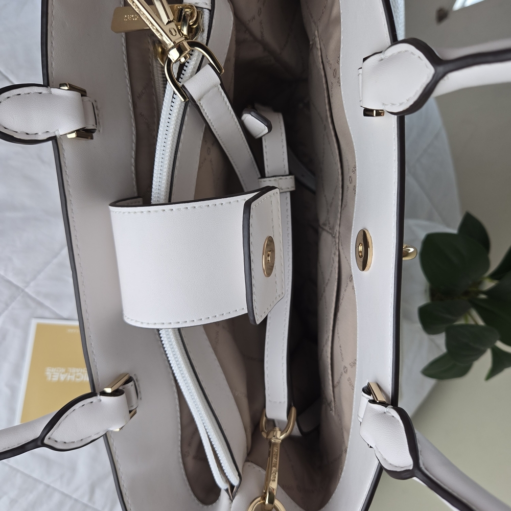 Michael Kors Gramercy Large Pebble Leather White Satchel - Picture 7 of 12